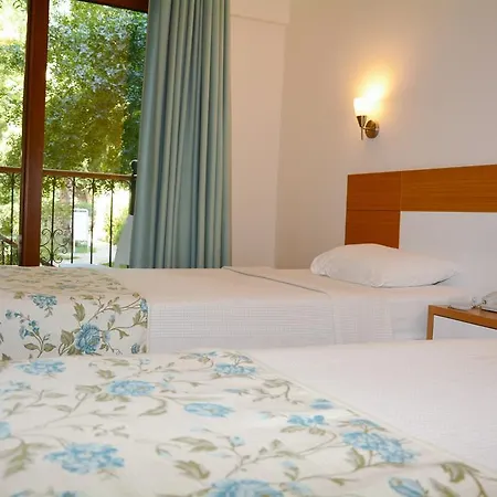Hotel Perdikia Hill And