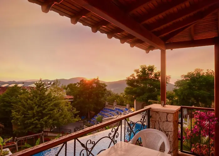 Perdikia Hill And 3*