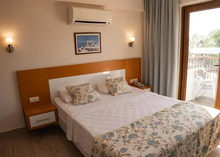 Perdikia Hill And Hotell 3*