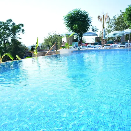 Hotell Perdikia Hill And 3*