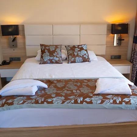 Perdikia Hill And Hotel