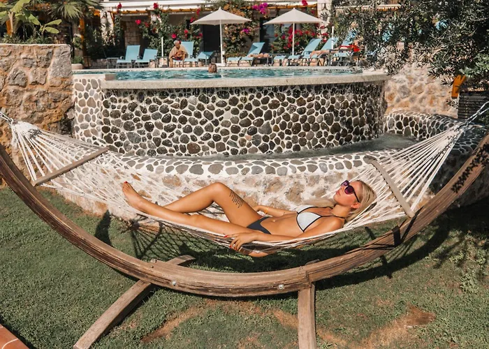 Perdikia Hill And 호텔 올루데니스