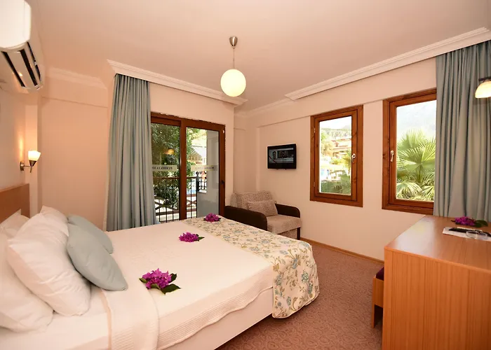 Perdikia Hill And Ξενοδοχείο Ολουντενίζ